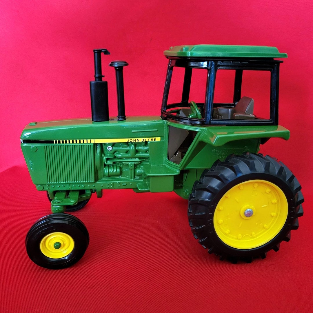 John Deere Tractor Model 4450 Diecast Metal Replica ERTL 1/16 Etsy
