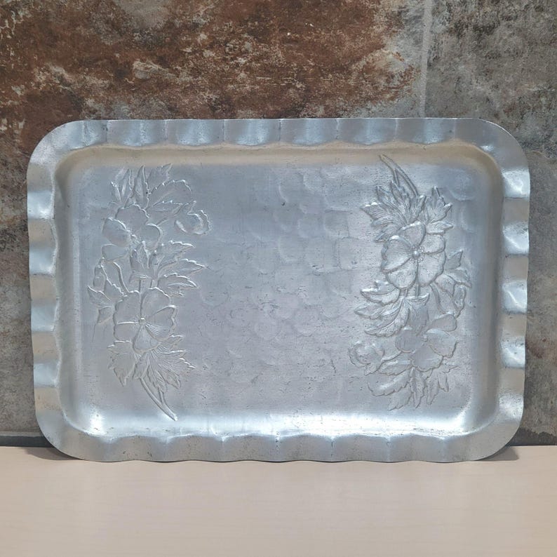 JodamelTreasures Hammered Aluminum Serving Tray - Thumbnail 3