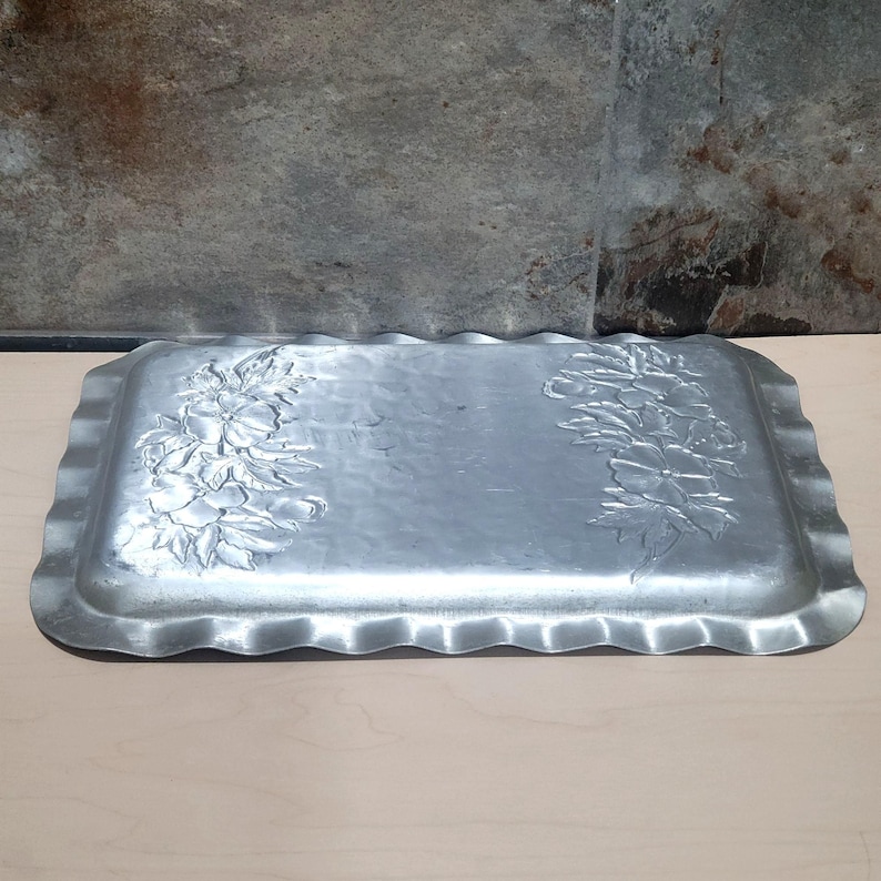 JodamelTreasures Hammered Aluminum Serving Tray - Thumbnail 4