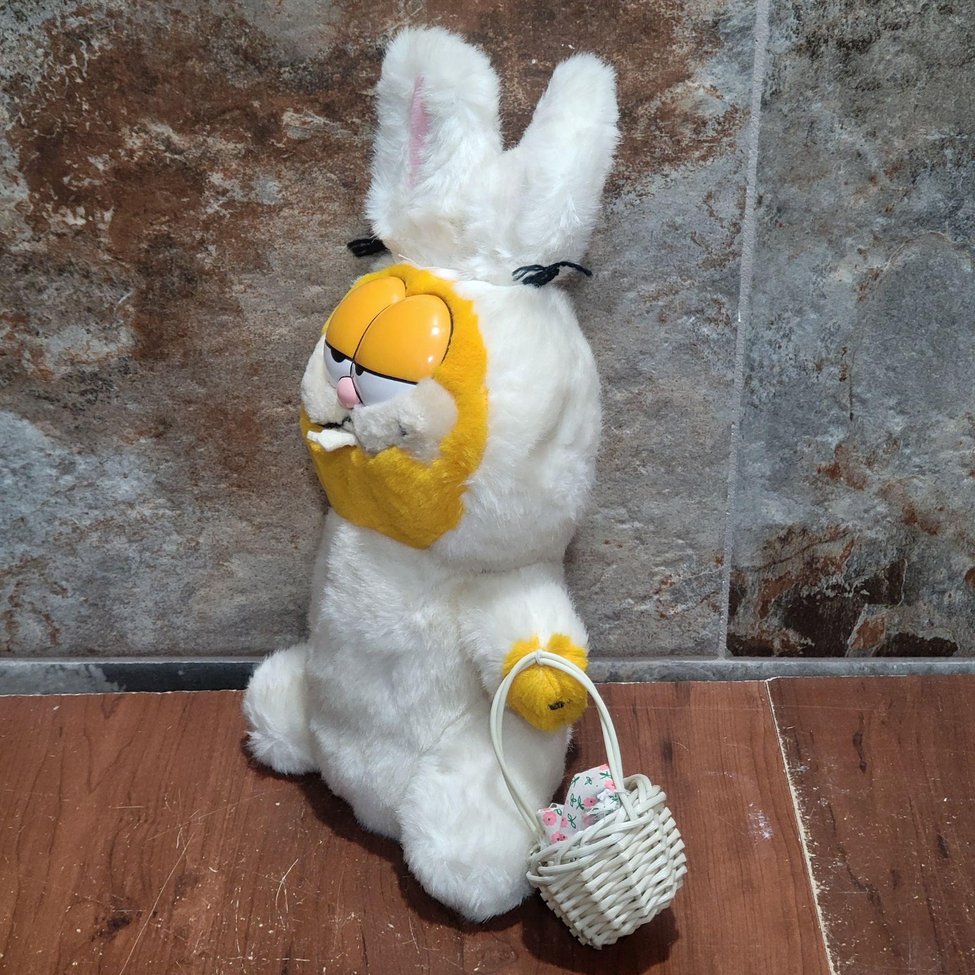 Vintage Dakin Garfield Easter Bunny Plush Toy 1981 - Etsy Israel