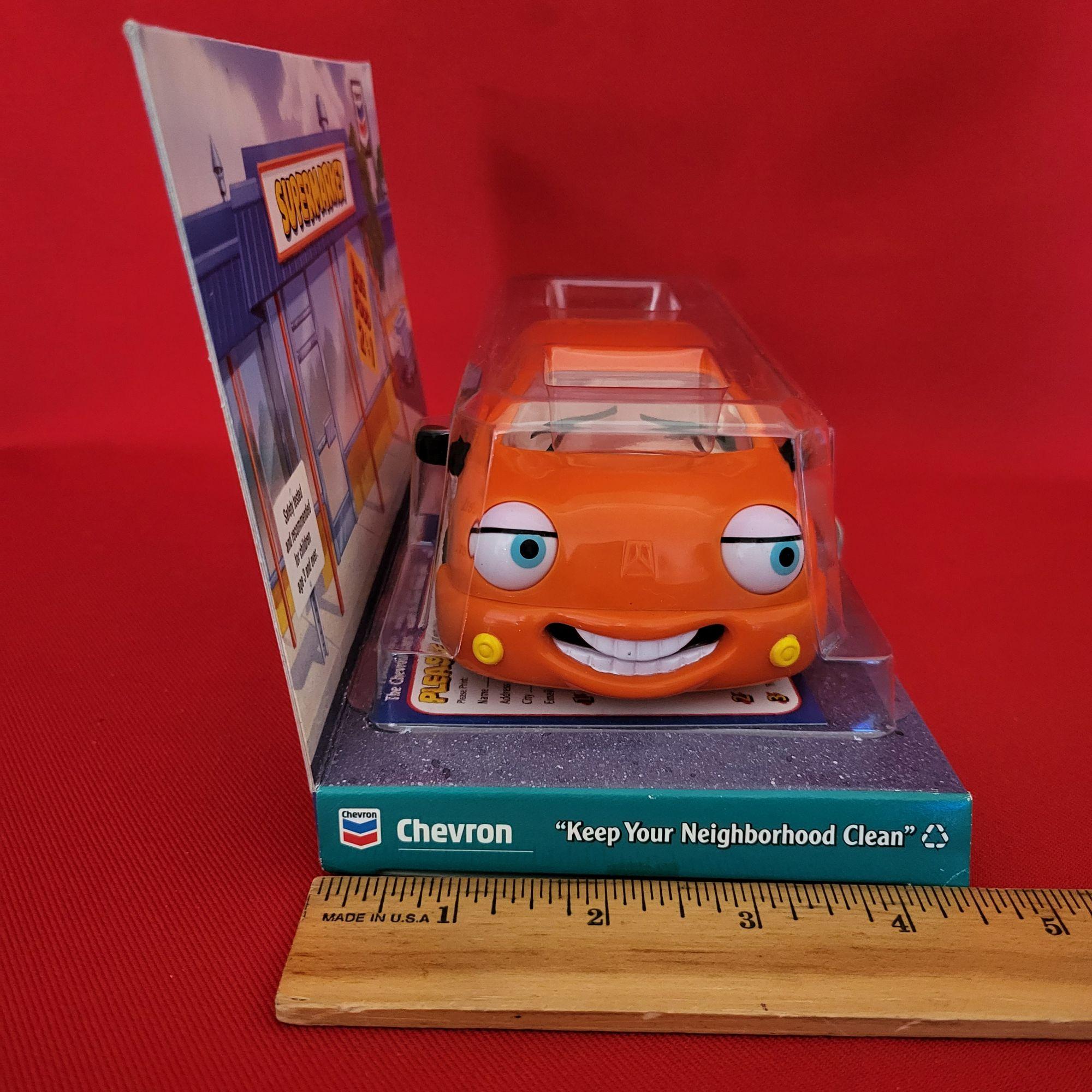 Chevron Cars Holly Hatchback Dog Shopping Cart Toy Collectible Car