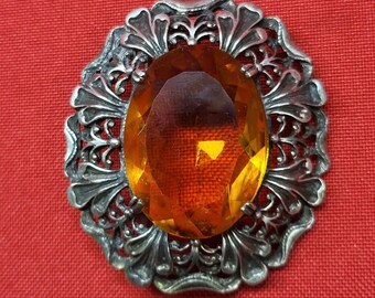 VTG Flower Brooch Pin Large Faceted Center Yellow Topaz Stone Floral Detailed Silver Tone