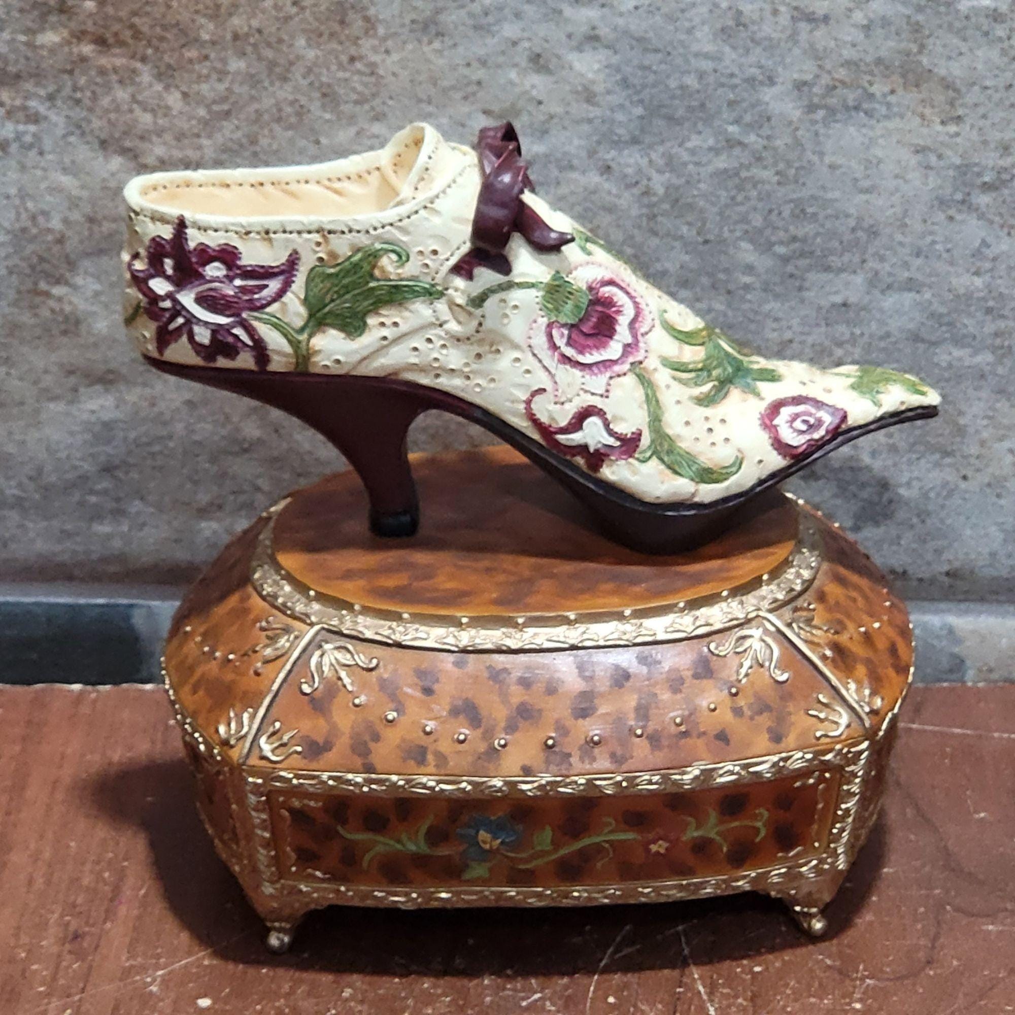 Willitts Collectible - Etsy