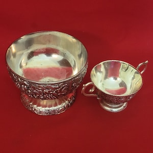 VTG Silverplate Small Pedestal Bowl & Floral Bowl con asas