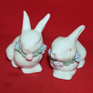 VTG Porcelain Bunny Rabbit Figurine Set of 2 Easter Spring Nursery Decor