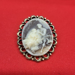 Vintage Textured Brass Tone Cameo Brooch Pin Victorian Man and Woman