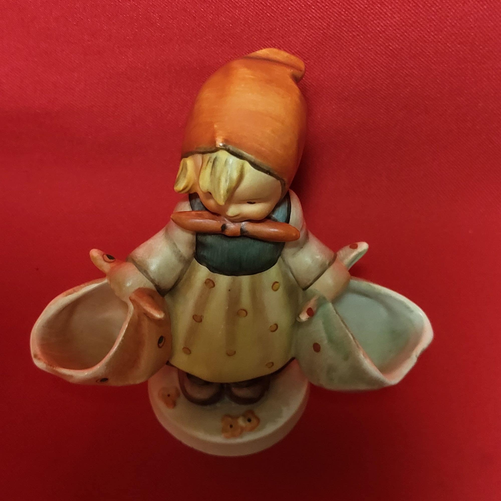 Vintage Goebel Hummel Figurine Mothers Darling Girl Holding Bags