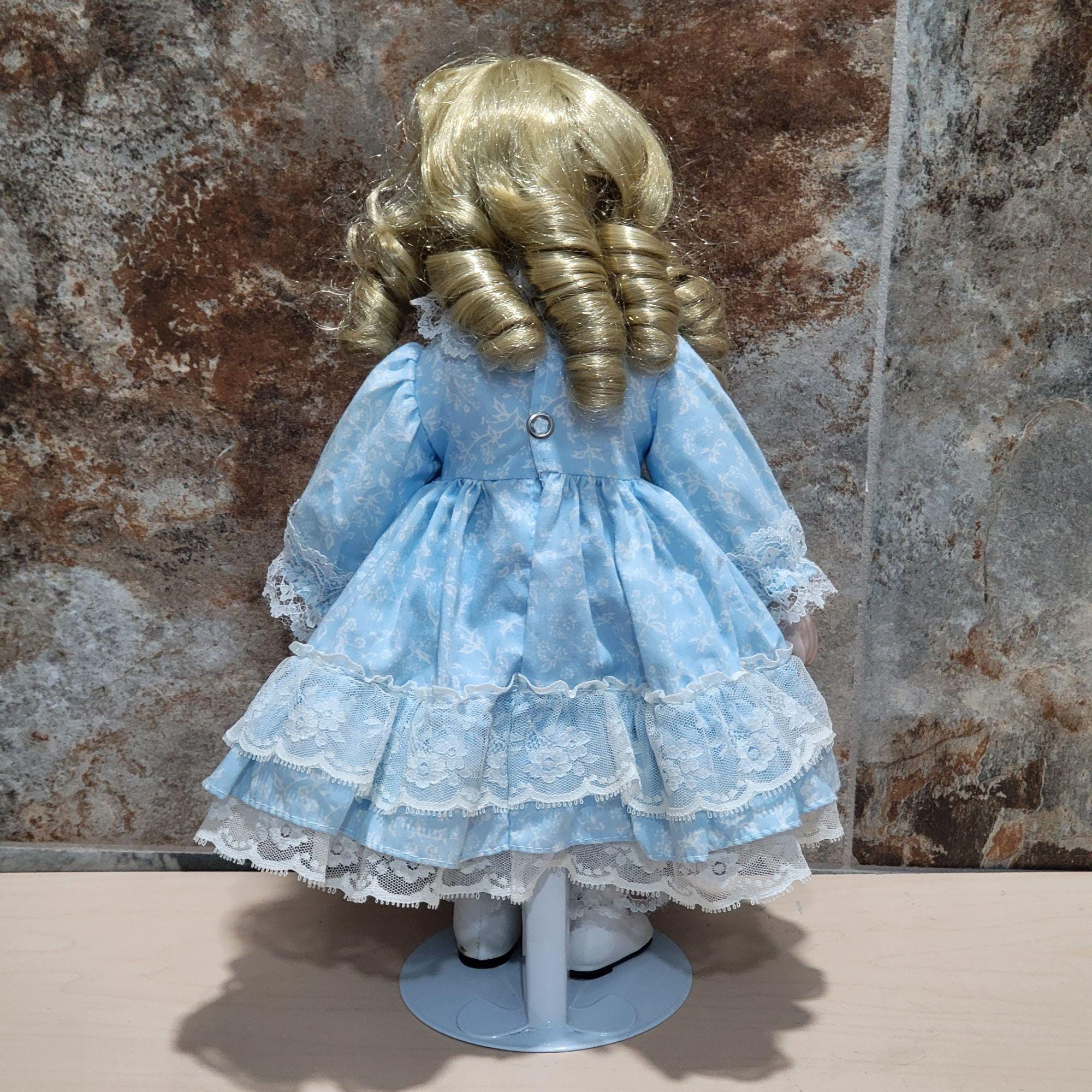 Heless 55 Bambola Di Pezza NELA 32 Cm Con Vestito Blu Rimovibile, Morbida E Coccolosa, Per Bambini 0+, Vestiti E Accessori Compatibili 28-35 Cm - 2