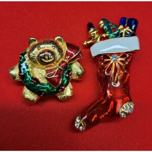 Christmas Pins/ Brooches Set of 2 Christmas Teddy Bear Christmas Stocking Pins