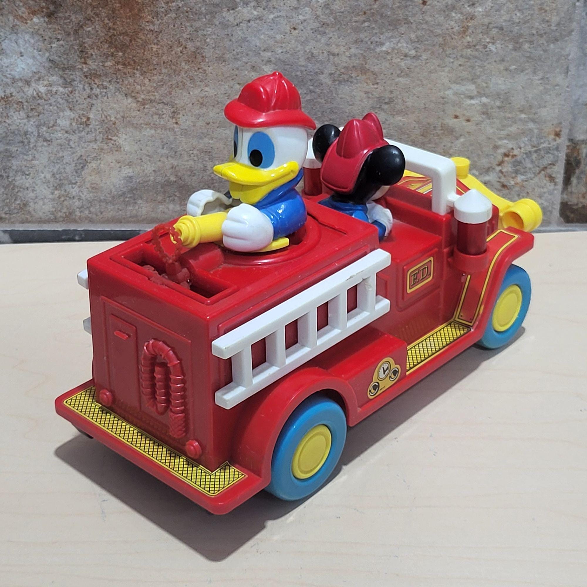 ヴィンテージ消防車 ミッキーマウス ドナルドダック - Etsy 日本