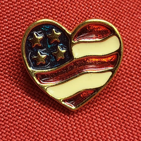 VTG Avon Patriotic Collectible Pin Heart Shaped U… - image 1