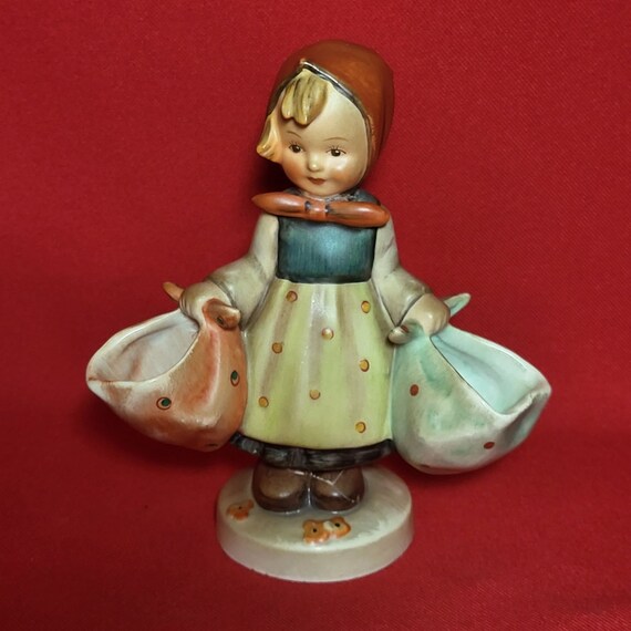 Vintage Goebel Hummel Mothers Darling Figurine Full Bee Trademark