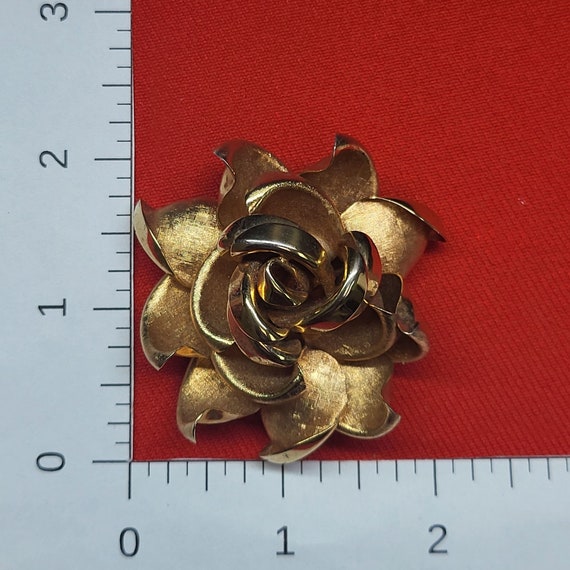 Vintage Golden Rose Flower Brooch - image 9