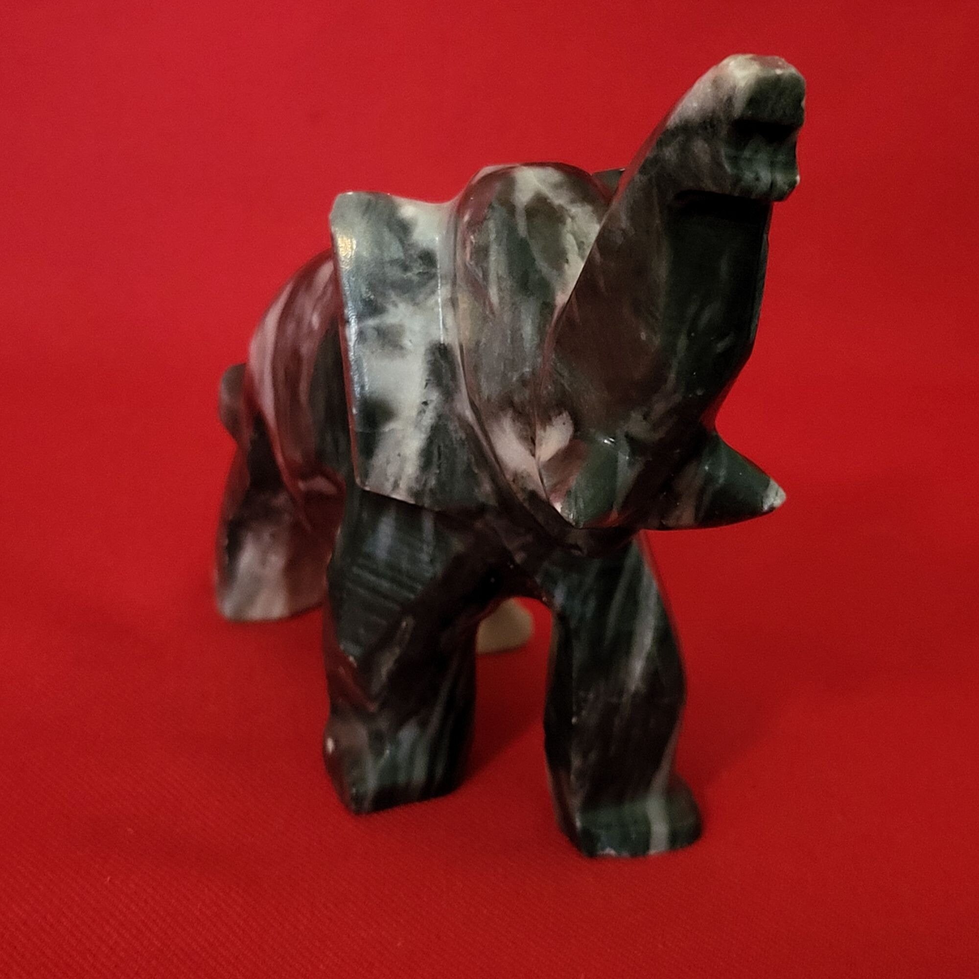 象の置物 縞模様の大理石 石彫り 鼻が上がった象の像 - Etsy 日本