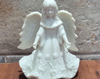 The Leonardo Collection Angel of Peace Figurine Angel Whispers by