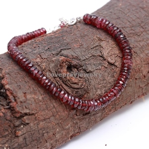 Braccialetti con gemme d'argento - Italia