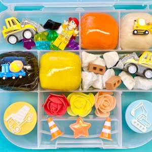 Construction Playdough Sensory Kit – Builder Theme with Truck Toys STEM Activity for Kids boys Birthday Gift Hands-On Learning Toy Sensory