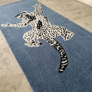 Climbing leopard Wool Animal Rug For Hall Way, Entry Way & Bedroom Decor | Rugs For Kids Room | Under Dining Table Custom Size Available |