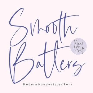 Peut inclure: Une police d'écriture manuscrite appelée "Smooth Batters" en bleu. Le texte "New Font" est dans un cercle avec un fond violet clair.