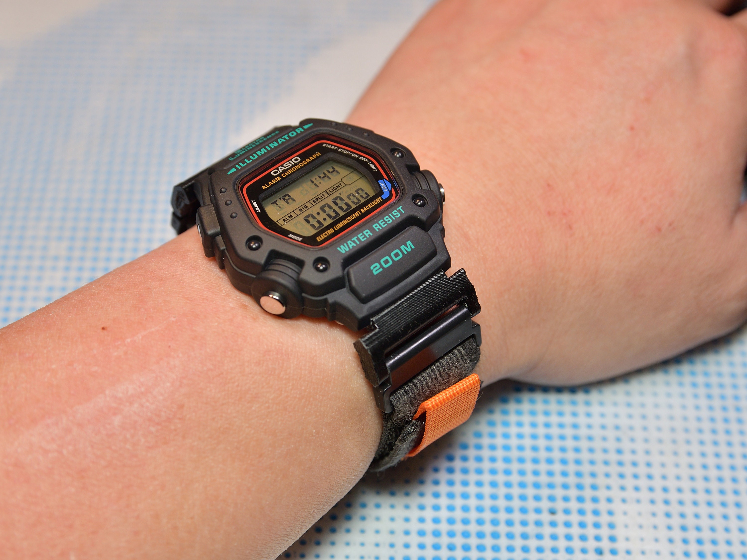 Casio DW290-1V用PLAウォッチアダプター - 複数の色をご用意
