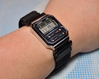 CASIO TS-1200 Thermometer WR 100M Vintage Digital Watch Made CASIO TS-1200 Thermometer WR 100M Vintage Digital Watch Made