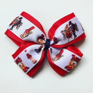 Hot sauce bow