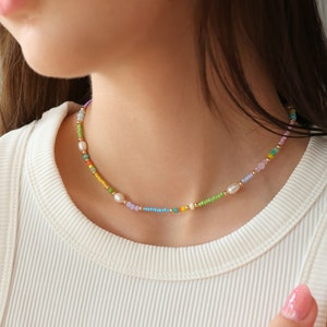 Multicoloured glass seed bead necklace with freshwater pearls