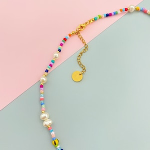 Random colorful seed bead and freshwater pearl beaded necklace zdjęcie 2