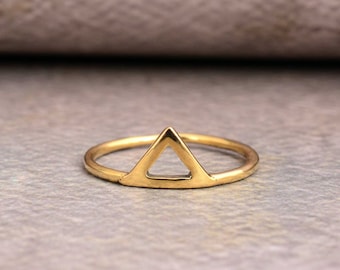 Messing Dreieck Ring: Minimalistischer geometrischer V Ring