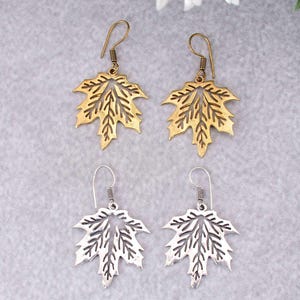 Maple Leaf Earrings, Brass Leaf Earrings, Autumn Earrings, Maple Leaf, Maple Leaf Jewelry, Gift for Her, Nature Earrings, Women Earrings