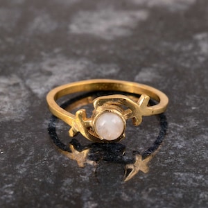 Natural Rainbow Moonstone Ring, Gemstone Ring, Round Moonstone Ring, Women Ring, Moonstone Engagement Ring, Promise Ring, Midi Ring