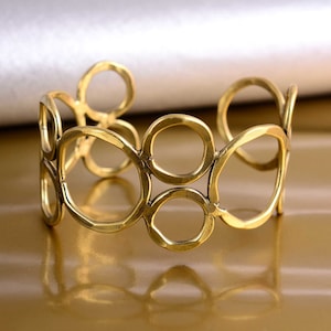 Gold Hammered Circle Link Bracelet - Brass Circle Cuff