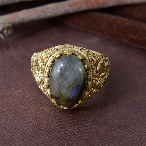 Labradorite Ring, Women Ring, Beautiful Gemstone Ring, Statement Ring, Oval Stone Ring, Boho Ring, Dainty Ring, Gift For Her, Brass Ring
