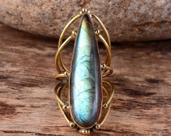 Large Labradorite Ring, Rings for Women, Boho Ring, Solid Gold Brass Ring, Labradorite Gemstone Ring, Gift For Her, Big Teardrop Stone Ring