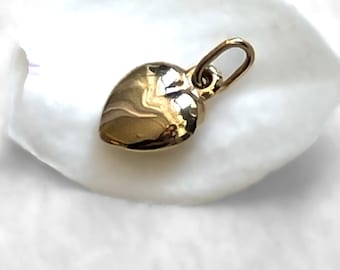 14K Gold Puffed Heart Pendant | Vintage 14K Solid Gold Mini Puffy Heart Pendant | 14K Real Solid Gold Small Heart 0.3 Grams | 1 cm x 1.25 cm