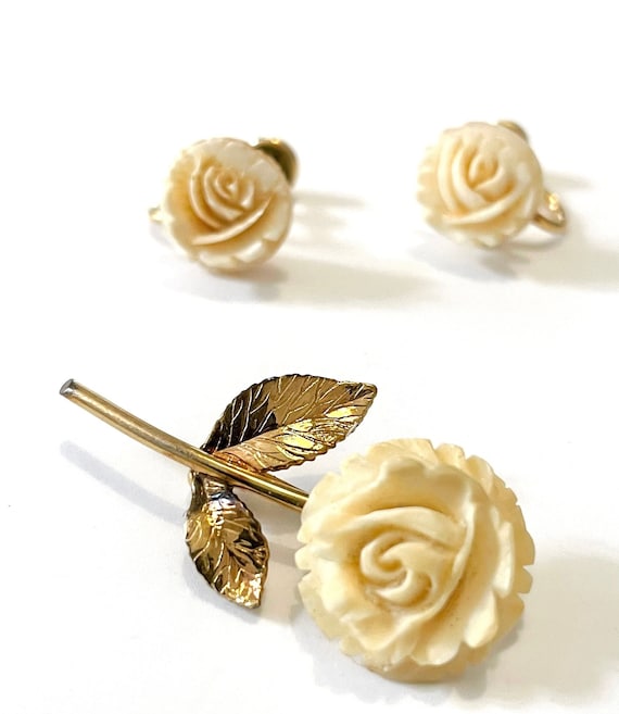 1940's Danecraft White Rose Earrings and Brooch w… - image 1