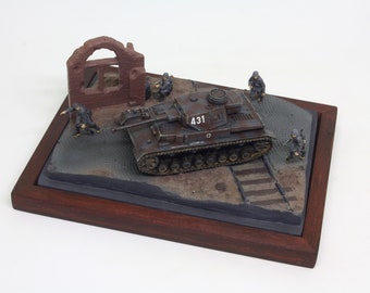 Built tank Kpfw. IV diorama in 1/72 scale