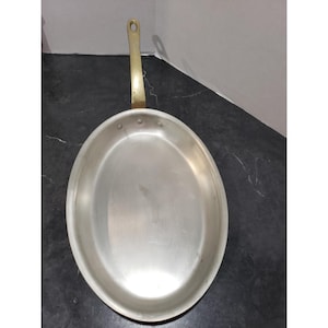 Old Dutch International Korea Solid Copper Oval Fish Pan   Brass Handle