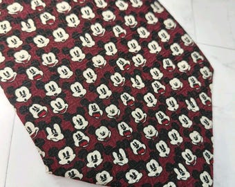 Disney Store Musse Pigg Sidenslips Röd Heltryck Klassisk 59 x 3,75 USA