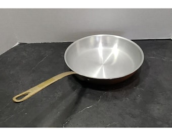 Padella vintage in rame da 9 1/2 pollici con manico in ottone