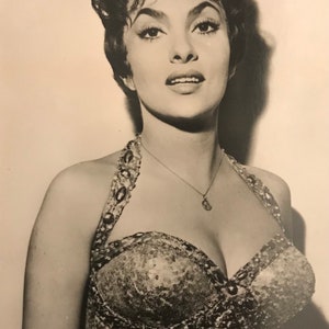 Gina Lollobrigida - Carte postale glamour - Hollywood Glamour - Gina Lollibrigida - Editions Paris International Photograph