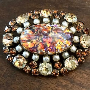 Vintage 1960s Renaissance Revival Faux Opal Brooch Sparkly Strass - Ideal for Christmas!