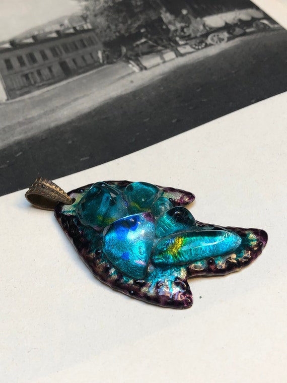 Limoges- Juicy Vintage French Enamel Leaf Pendant 