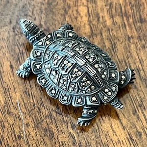 Silver and Marcasite Vintage Turtle Brooch - Beautiful and Decorative - Heavy