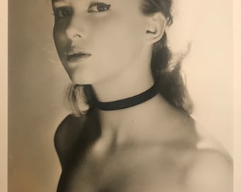 Isabelle Corey - Glamour - Hollywood Glamour Postcard - Isabelle Corey - Sam Levin Studio Photograph