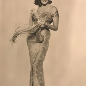Jane Russell - Carte postale glamour - Hollywood Glamour - Jane Russell - Photo de presse Cliché International