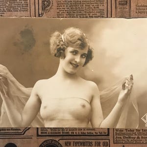 Edwardian Glamour Postkarte - Sepia Tone Provocative - unbenutzt