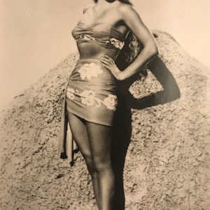 Esther Williams - Carte postale glamour - Hollywood Glamour - Esther Williams - Editions Paris International Photograph