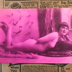Carte postale édouardienne glamour - ton rose provocateur - postale non voyagée