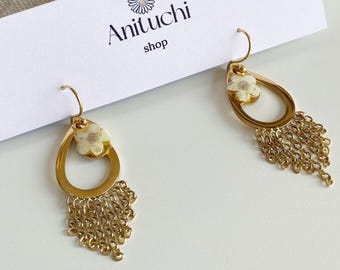 Stainless steel teardrop earrings with real flowers, special handmade gift with flowers and resin, handmade jewelry for women